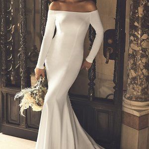 David’s Bridal Off the Shoulder Buttoned Back Crepe Wedding Dress Soft White